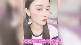 性感的街头女人 胸大腰细
