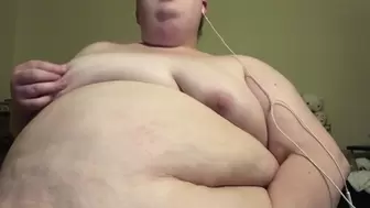 BIG BODIED WOMAN Plays with Tits