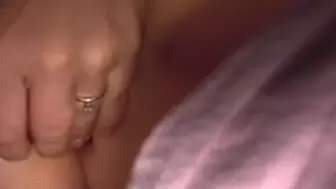 BIG BEAUTIFUL WOMAN uses her Toy to make Pleasure Experience of Lovers