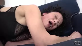 His giant african schlong makes the cougar housewife have multiple orgasms