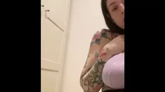 humongous breasts fuck dildo