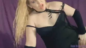 Amateurs belly dancing with lots of special effects - silly
