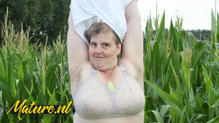 Hairy Older BIG BODIED WOMAN Tina Plays With Her Gigantic Behind & Thick Vagina In a Corn Field