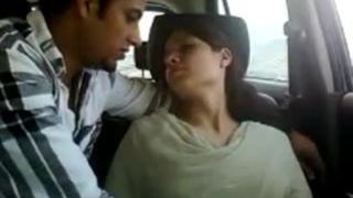 Desi girl getting blow job and fingered in car hot sexy girl