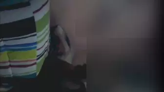 Aprovechando que no ay nadie en casa le doy una buena cojida