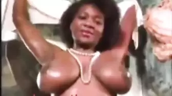 Mature Ebony makes her Humongous Boobs Bounce all over the Place