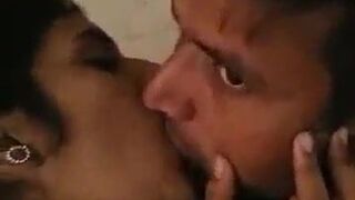 Mallu girl kissing Bengali worker... Desi mallu girl collage