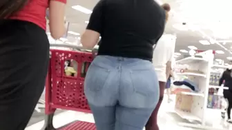 Massive butt Latina in jeans with sandals pt. 2