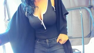 Erotic Outside Cam Show by this Stunning Woman