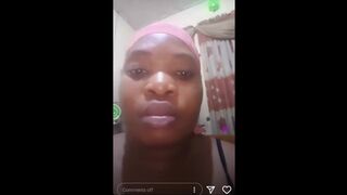 Nigerian Skank Plays with her Cunt on Ig Live